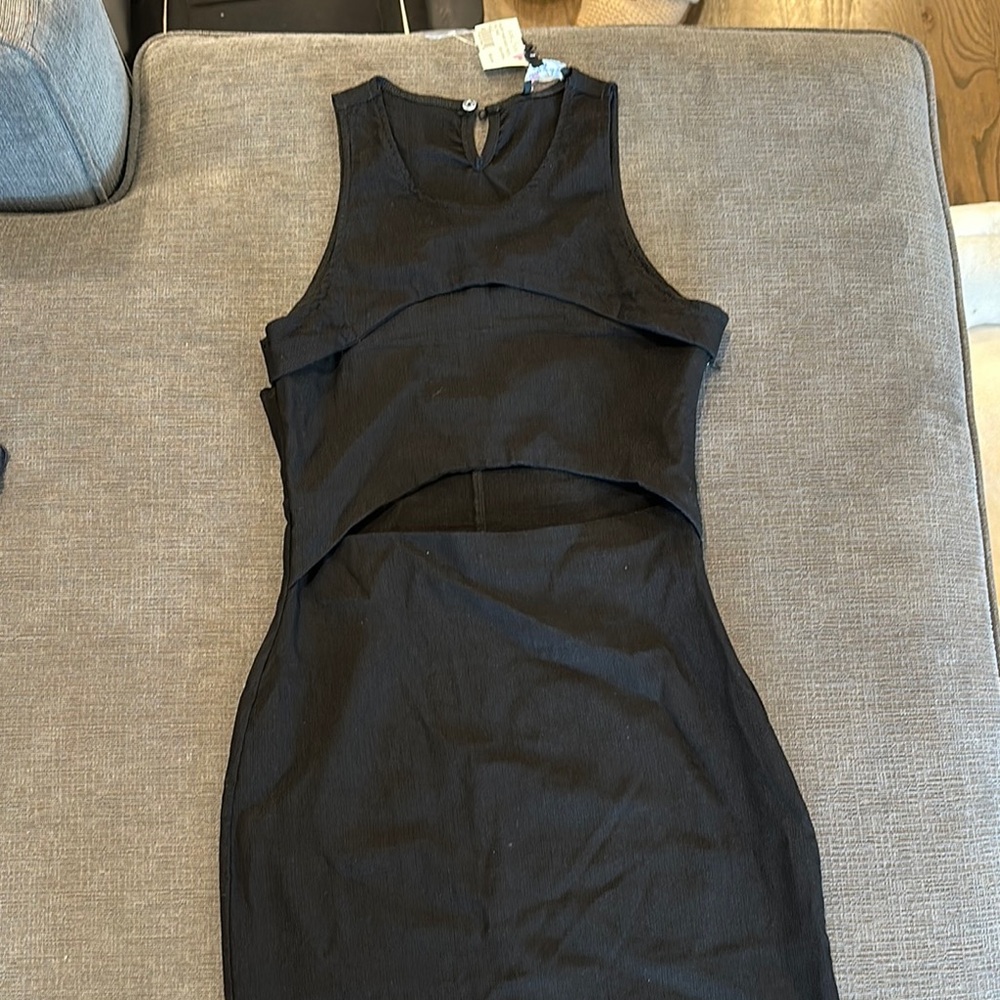 Elegant Black Sleeveless Dress